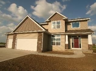 807 NW Rockcrest Rd, Ankeny, IA 50023