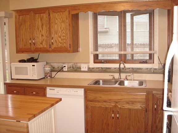 Bright, Sunny Kitchen