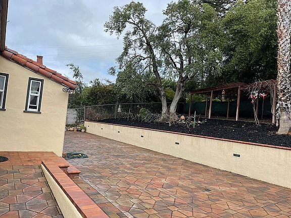 3rd image of 16000 Alum Rock Ave