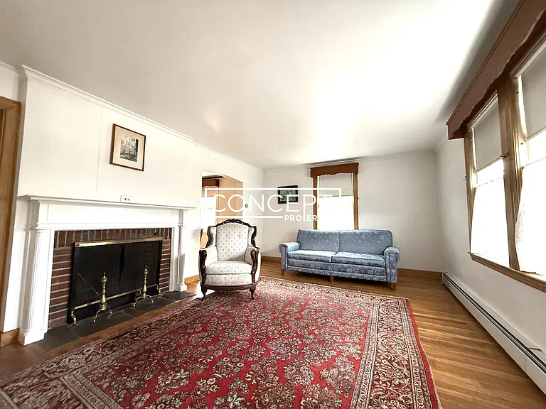1055 Keith St — Photo 3