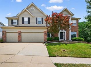 692 Meramec View Dr, Eureka, MO 63025