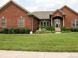 2002 Autumn Ridge Dr, Sellersburg, IN 47172