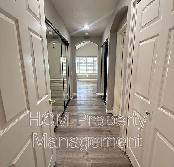 21700 Potomac Ave — Photo 7