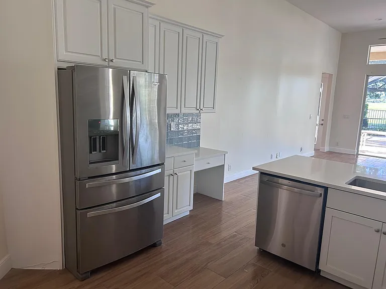 8992 Lakes Blvd — Photo 37