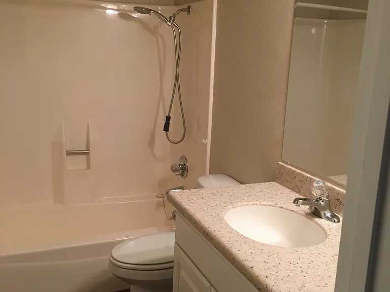 1506 W Fairmont St — Photo 11