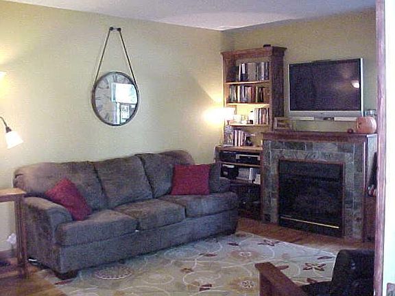 3rd image of 107 Bartlett Ave