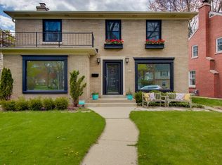 5519 N Hollywood Ave, Whitefish Bay, WI 53217