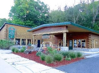 196 State Rd, Newaygo, MI 49337