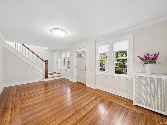 4th image of 1116 Linden Street