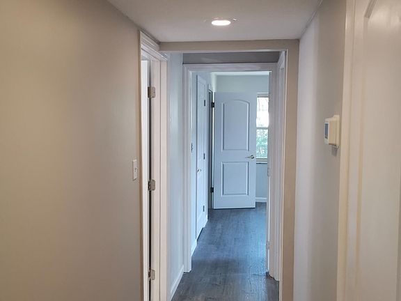 4th image of 3639 Taliluna Ave #4D