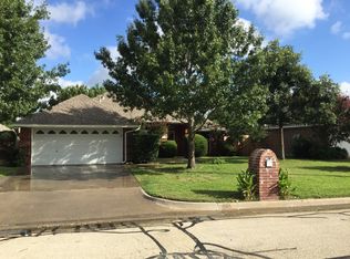 2624 John Dr, Denton, TX 76207