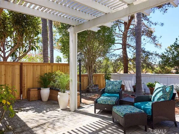1521 Golfcrest Pl, Vista, CA 92081