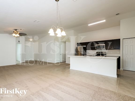 5th image of 2586 SW Dawn St