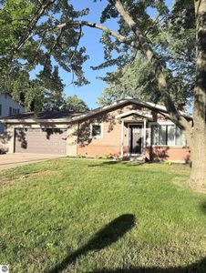 302 W Grand Ave, Mount Pleasant, MI, 48858