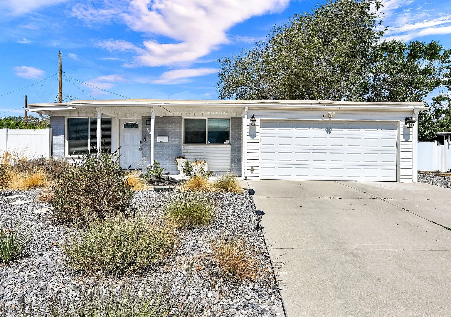 5940 S Starlite Dr — Photo 2