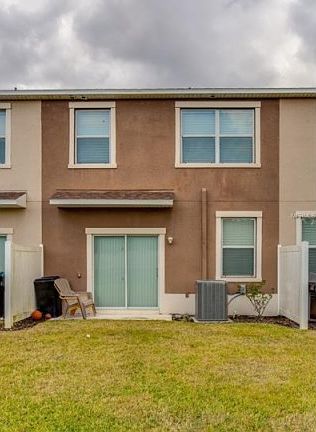 3rd image of 10967 Savannah Landing Cir