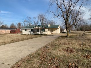 217 Dacus Dr, Sikeston, MO 63801