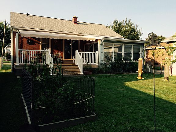 4th image of 141 Clover Pl