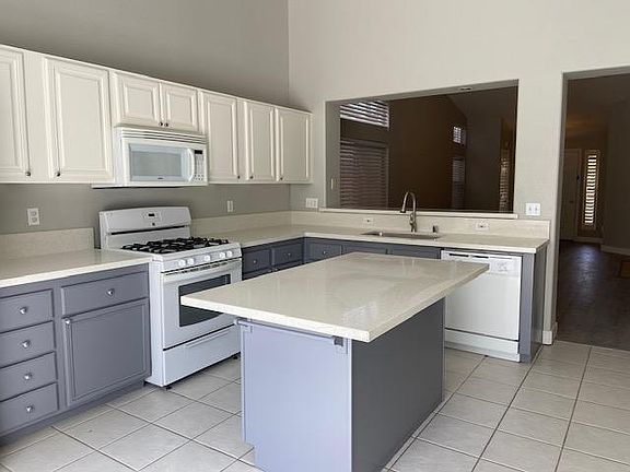 3rd image of 47 Mesquite Village Cir