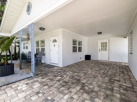 5th image of 555 20th St
