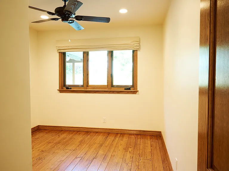 4720 Hayman Ave — Photo 45