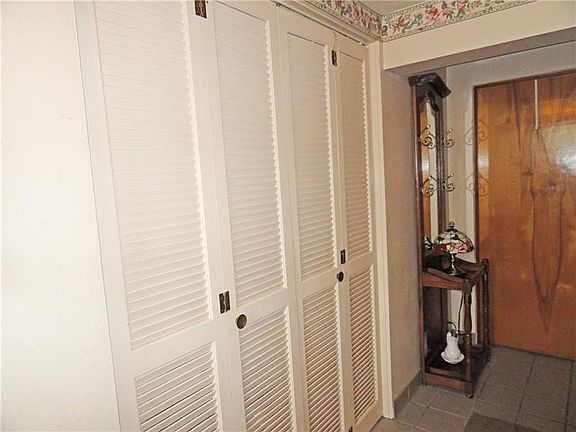 5th image of 12720 Deborah Dr