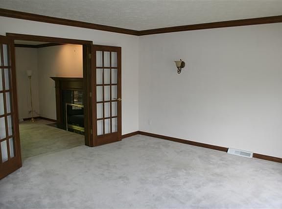 5th image of 4858 Dublin Dr