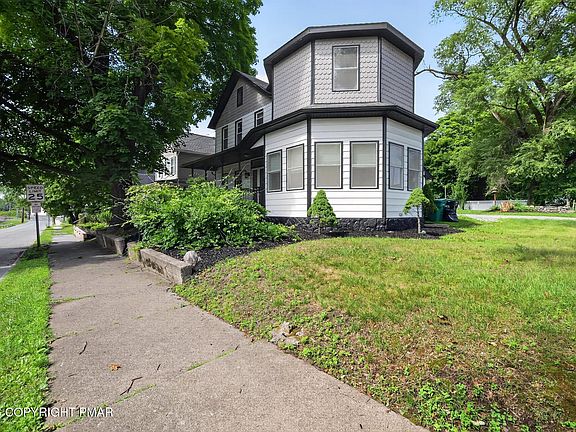 2nd image of 192 Lackawanna Ave