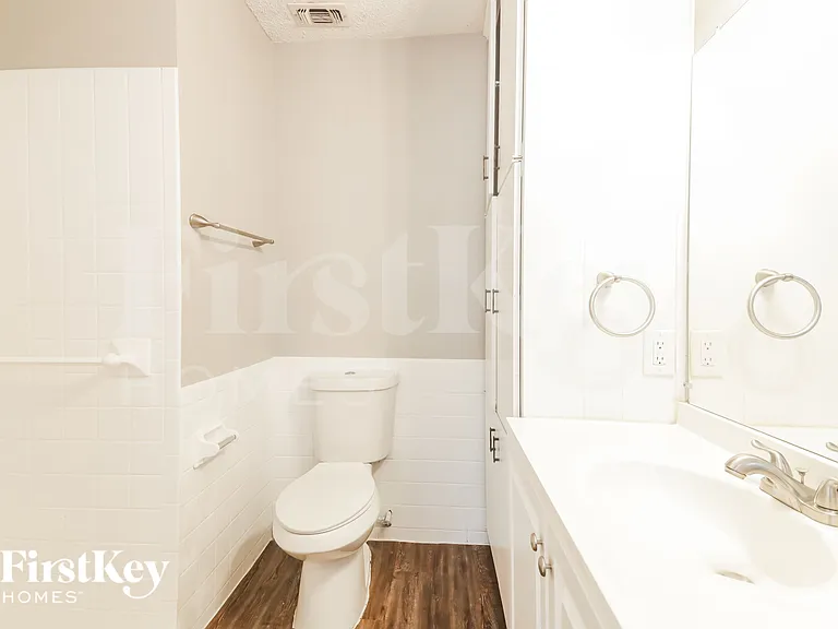 2813 Silvermeadow Ln — Photo 13