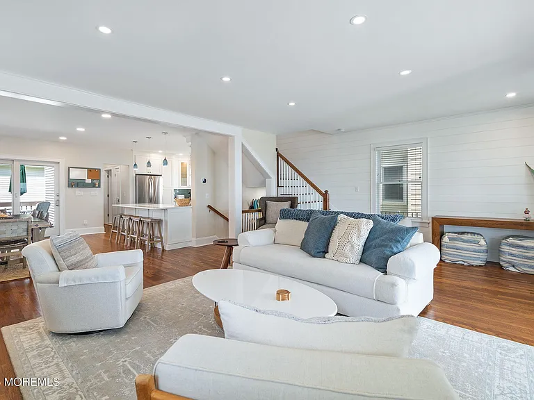 305 Ocean Ave — Photo 11