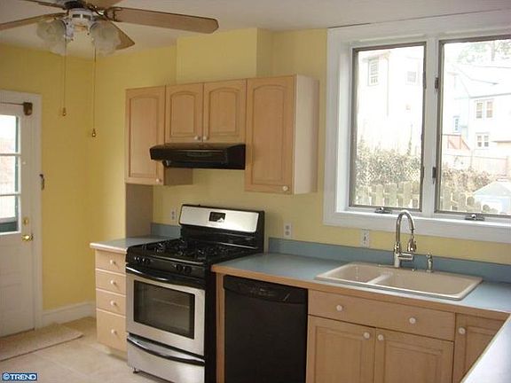 5th image of 318 Upland Way