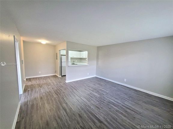 5th image of 12 NE 188th St #2