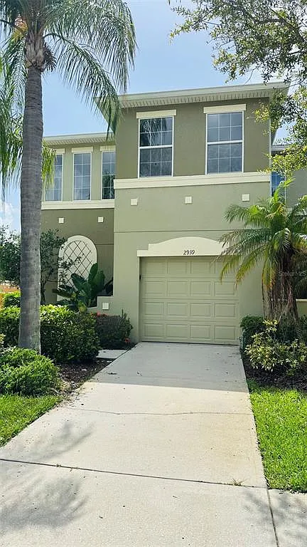3 bed, 2.5 bath, 1691 sqft, $2,200 — Photo 3