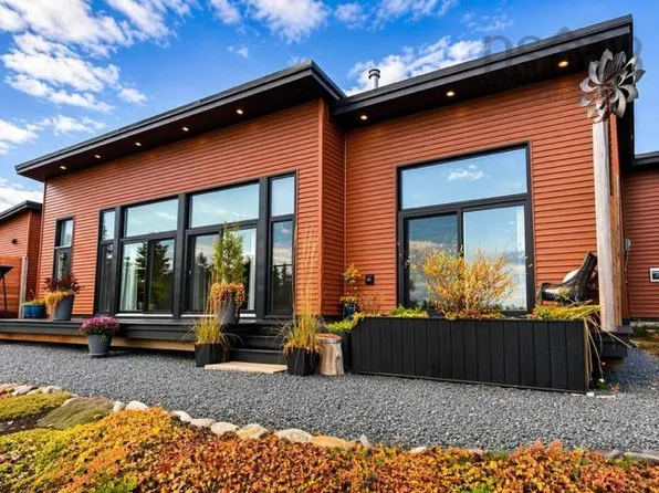 110 Kaakwogook Way, Halifax, NS B0J 1Y0