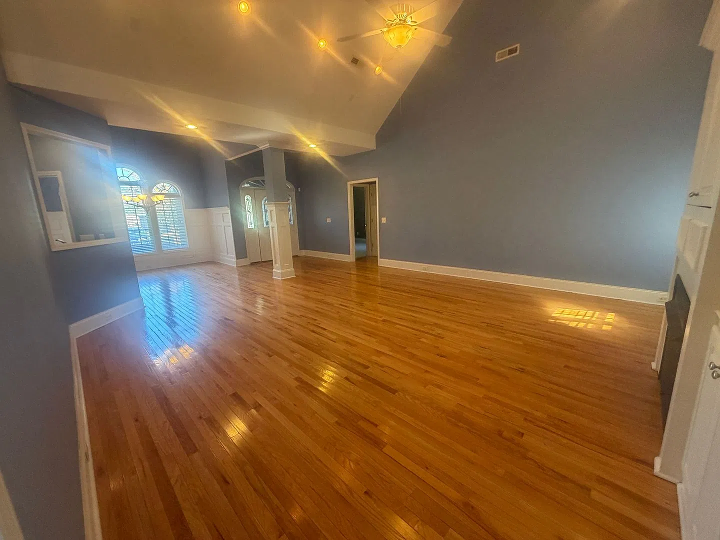 2100 Harborview Drive — Photo 3