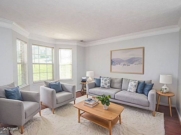 5th image of 202 Biltmore Way