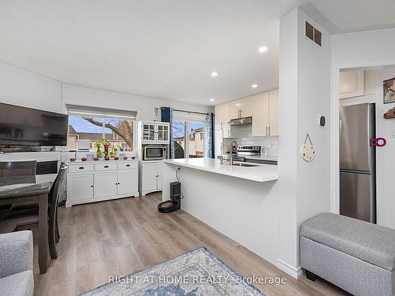 3rd image of 47 Stewart Maclaren Rd #74