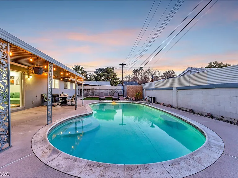 105 Marigold Ln — Photo 33