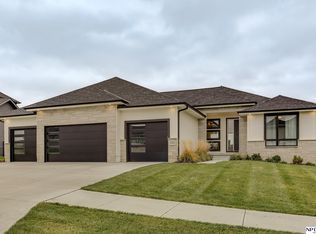 20606 Ellison Ave, Elkhorn, NE 68022