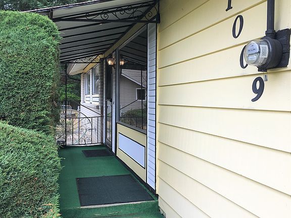 2nd image of 11009 Kirkwood Dr SW