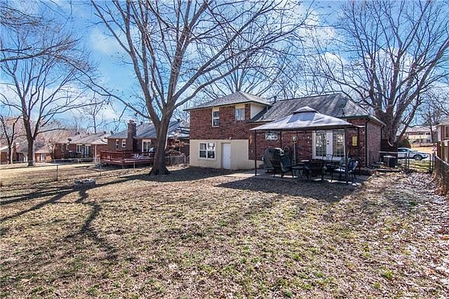 1st image of 3001 NW Bristol Ct