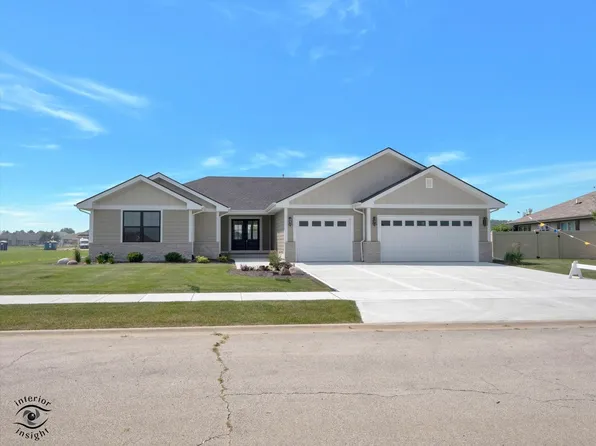 974 Tallgrass Ln, Manteno, IL 60950
