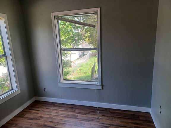 5th image of 502 E Lott Ave #U