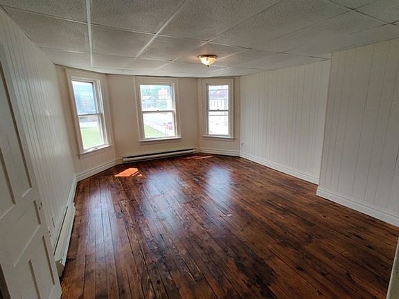 4th image of 103 Centennial Ave Unit 2