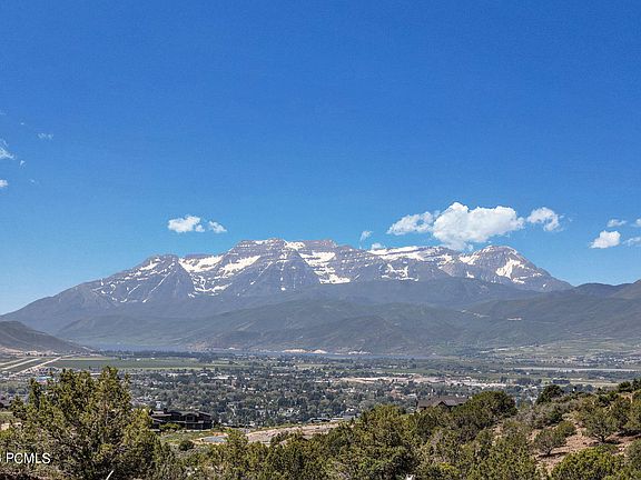 4th image of 2839 E La Sal Peak Dr