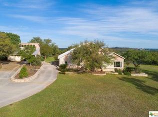 900 Ridge Creek Ln, Bulverde, TX 78163