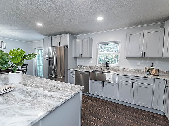 5th image of 4220 El Dorado Way