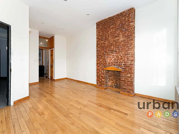 5th image of 887 Saint Johns Pl #3RF