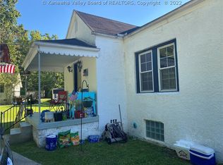 855 Poplar Dr, Saint Albans, WV 25177