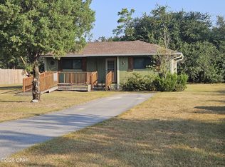 711 Heavener Ln, Southport, FL 32409